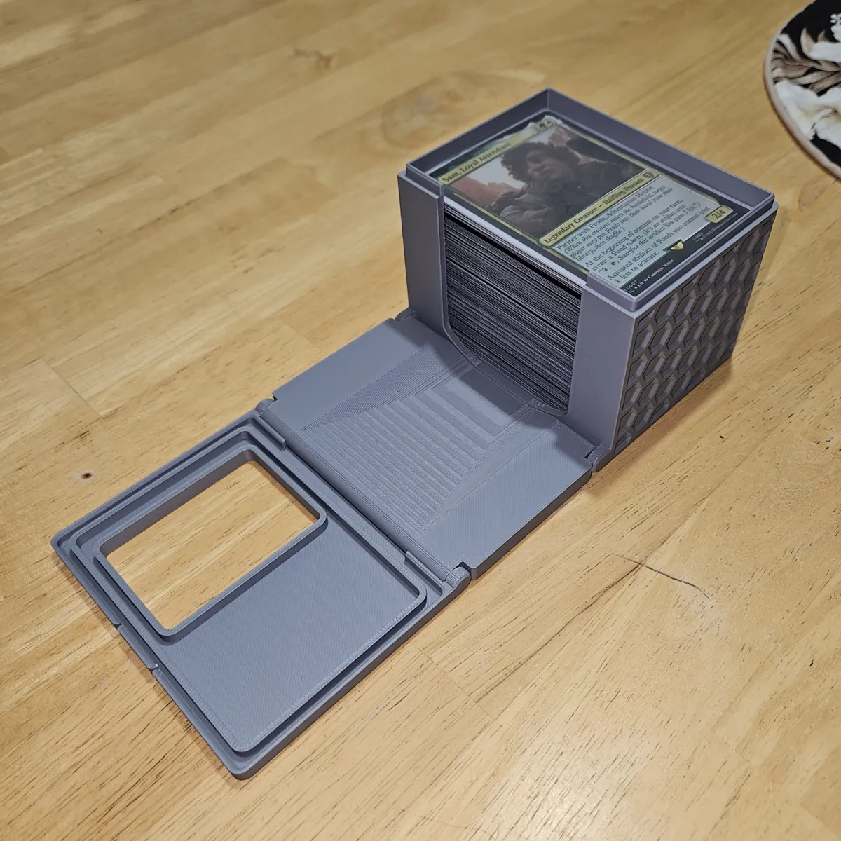 Magic the Gathering Sleeved Box (3 sizes!), photo 2 of 4 - Magic the Gathering Sleeved Box (3 sizes!) Board Games & Tabletop
