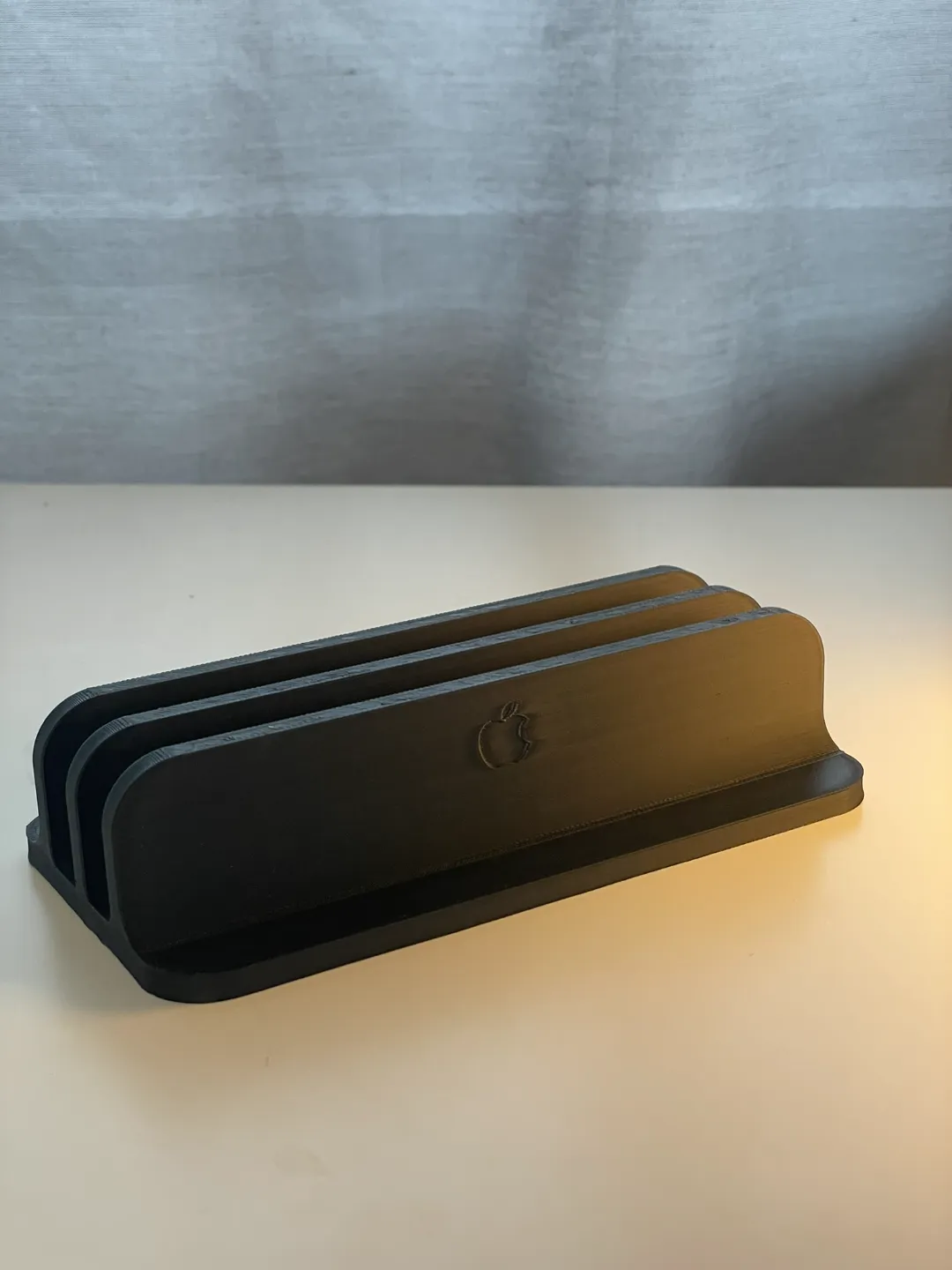 LapTop MacBook iPad Stand, photo 3 of 3 - LapTop MacBook iPad Stand Household