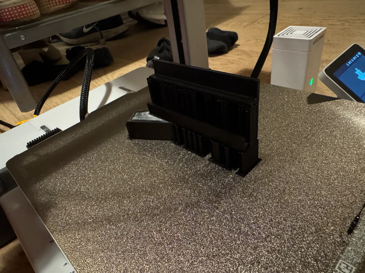 Ikea KLIPSK table portable monitor stand, photo 2 of 2 - Ikea KLIPSK table portable monitor stand Household