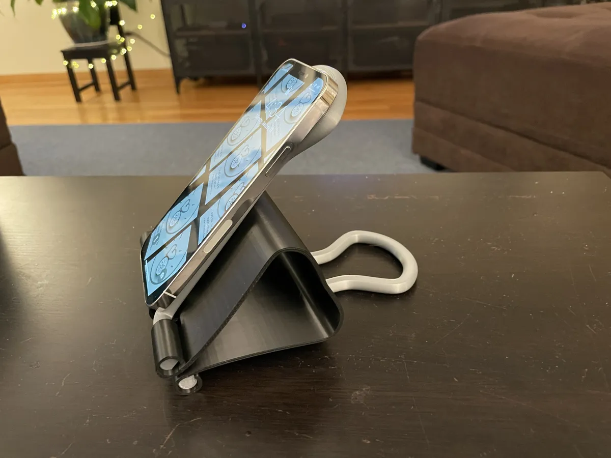 Giant Binder Clip Phone Stand v2, photo 4 of 4 - Giant Binder Clip Phone Stand v2 Household