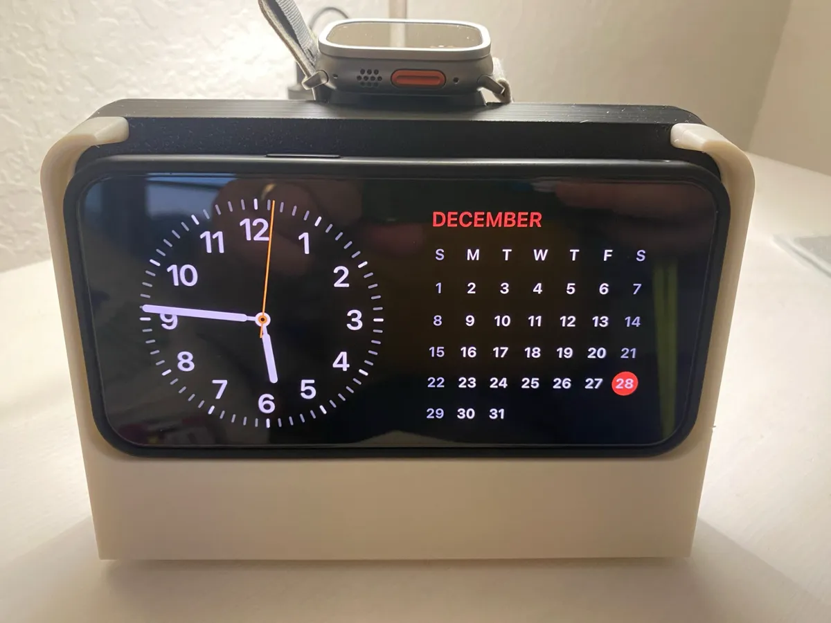 iphone & Apple Watch charging station - Electronics, in stock in India