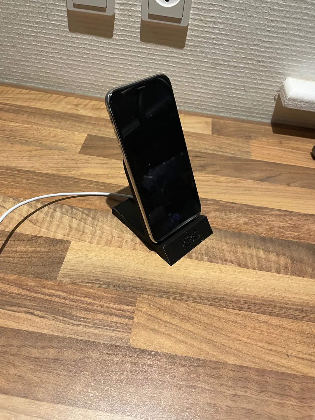 Phone holder wireles charger 56mm diameter, photo 2 of 4 - Phone holder wireles charger 56mm diameter Mobile & Device Accessories