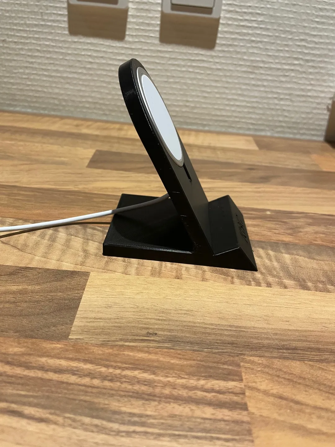Phone holder wireles charger 56mm diameter, photo 4 of 4 - Phone holder wireles charger 56mm diameter Mobile & Device Accessories