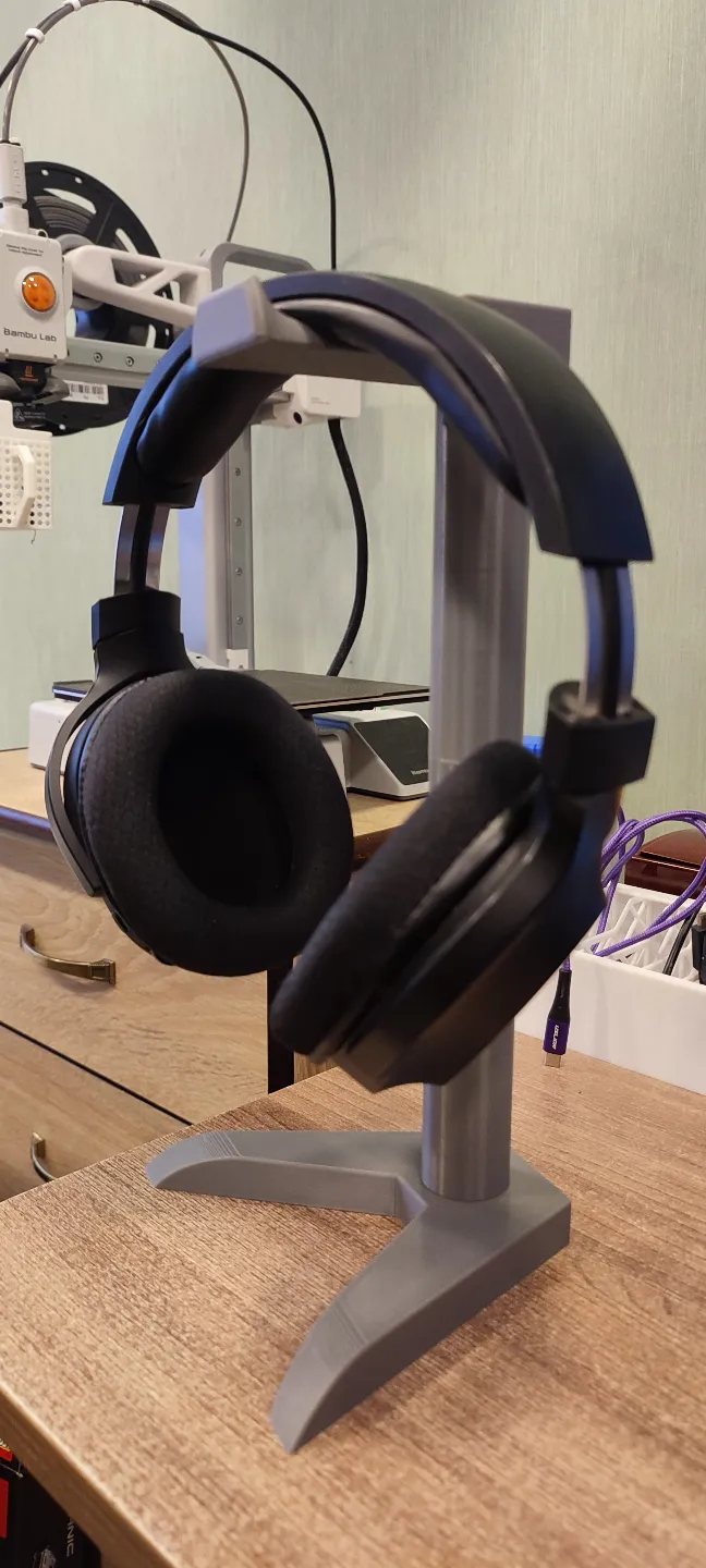 Headphone Stand, photo 4 of 4 - Headphone Stand Household