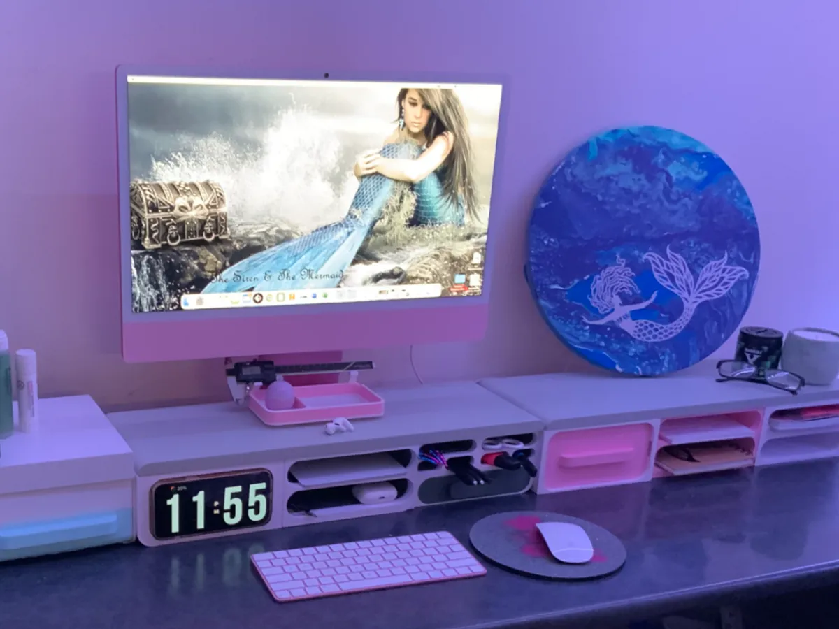 Monitor Riser Riser Modern with Retro Charm