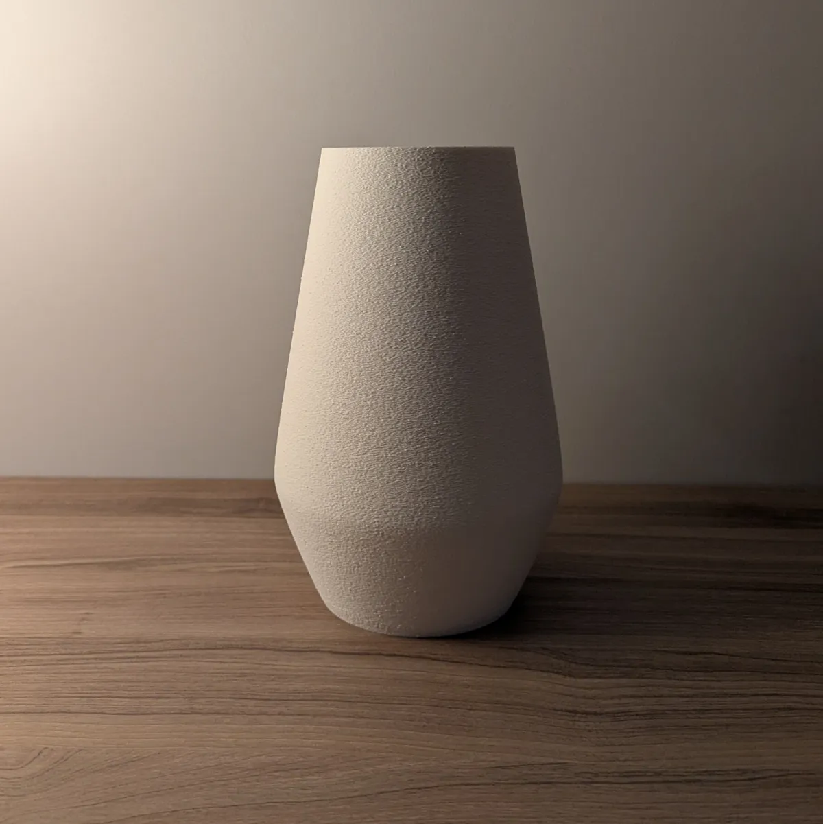 Minimalist tall vase - 25cm, photo 4 of 4 - Minimalist tall vase - 25cm Home Decor Items