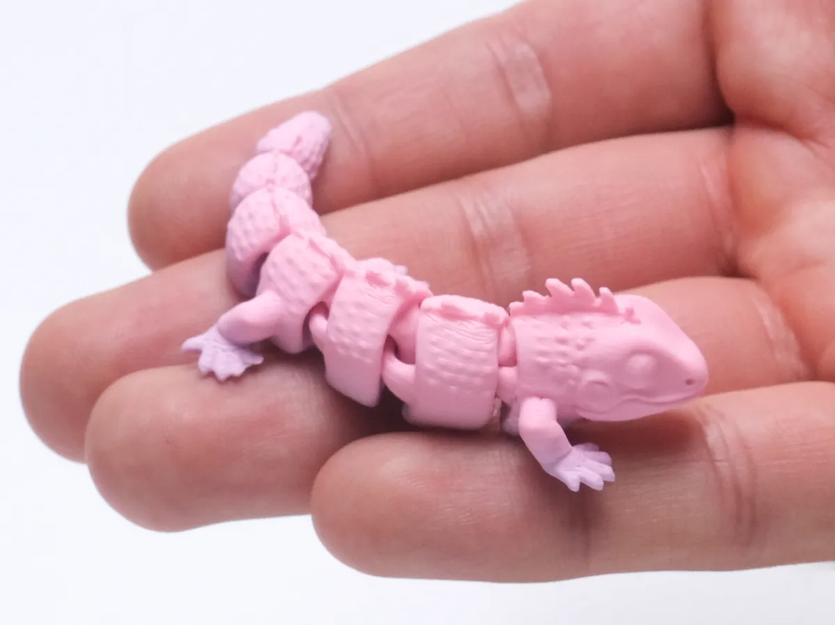 Flexible Iguana, photo 3 of 3 - Flexible Iguana Figurines & Collectibles