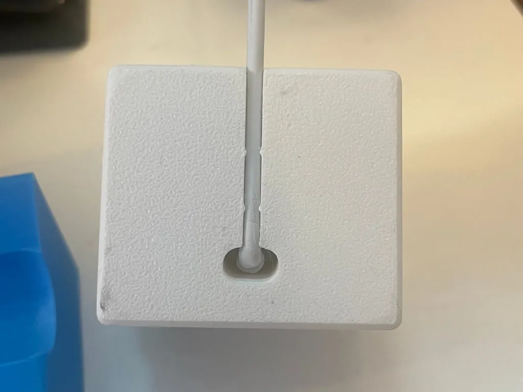 AirPods Pro Charging Stand, photo 3 of 4 - AirPods Pro Charging Stand Tools