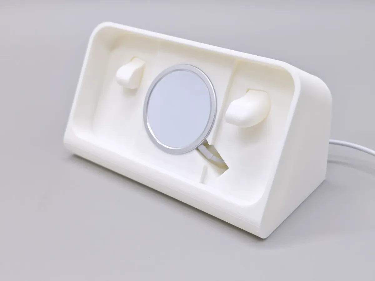 Compact iPhone 16 Pro Standby Dock - Decor, in stock in India