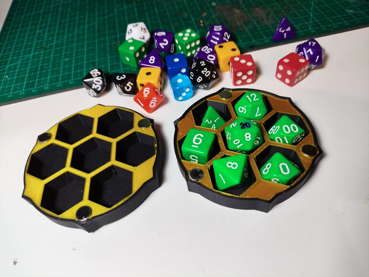 Dice BOX D&D TTRPG, photo 3 of 4 - Dice BOX D&D TTRPG Board Games & Tabletop