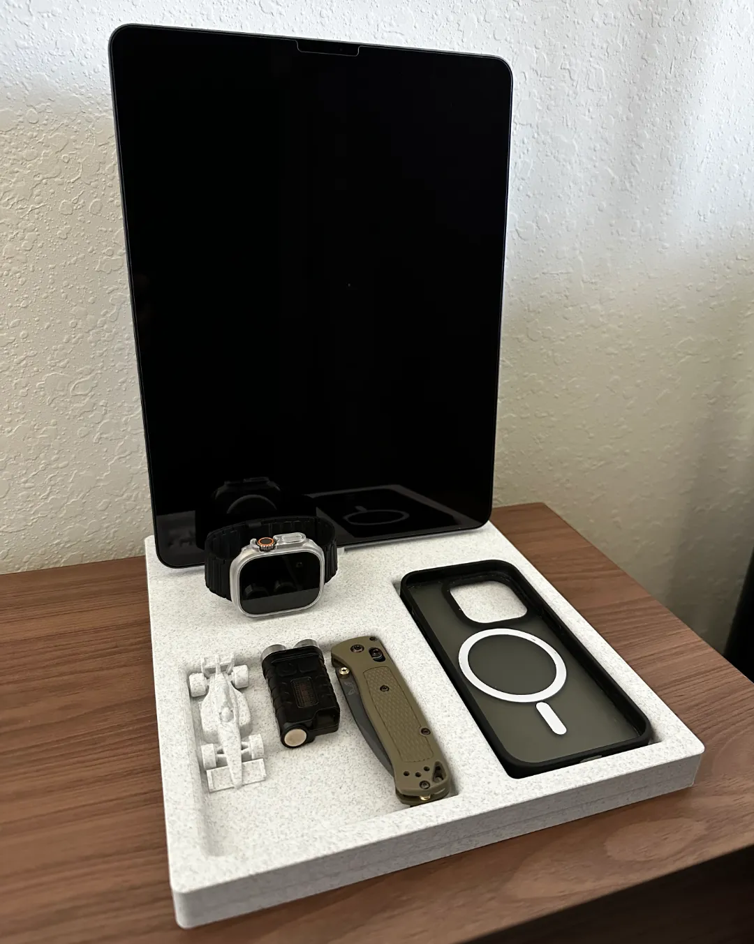 iPhone iPad Apple Watch Docking Station - Electronics, in stock in India