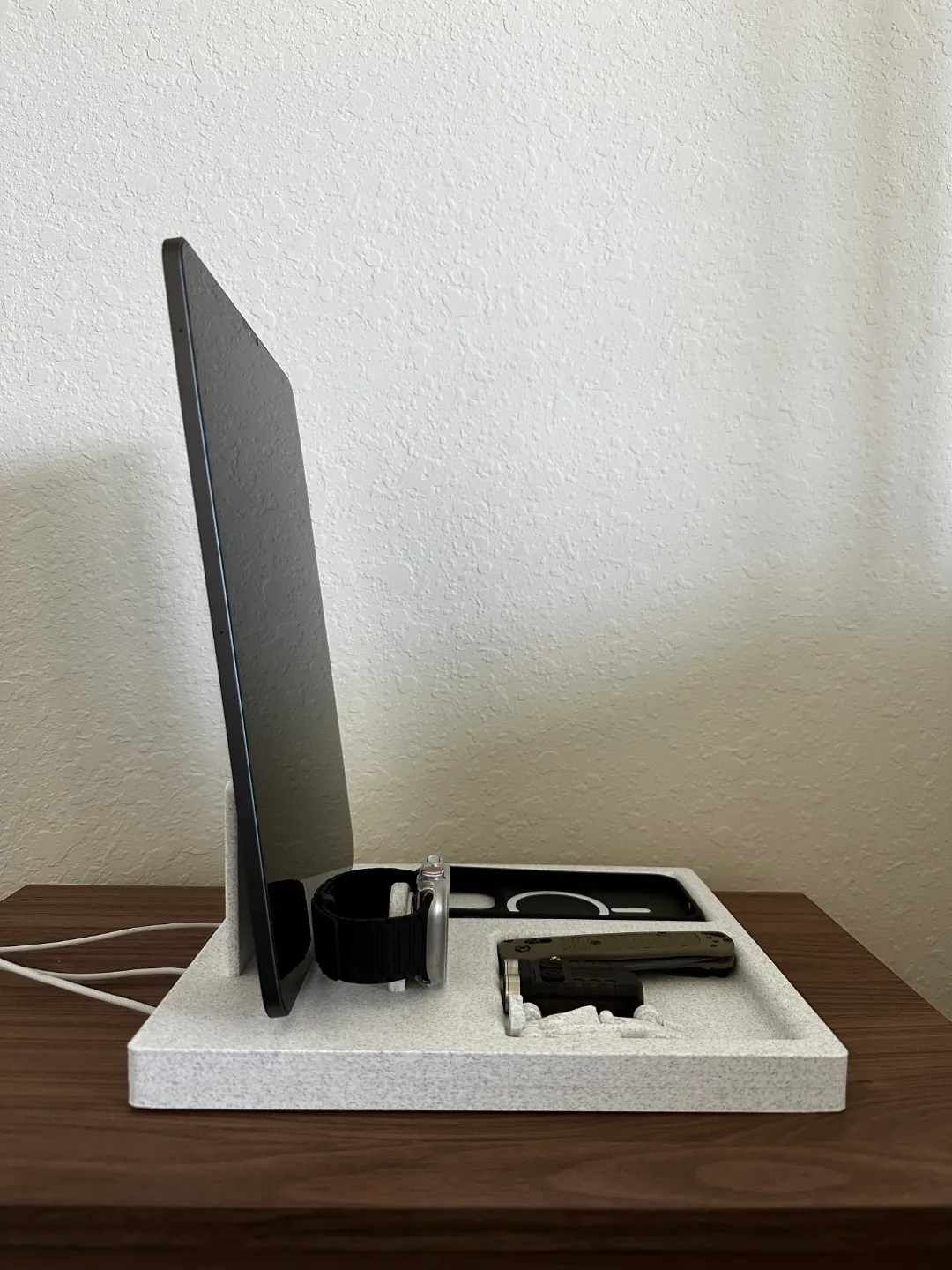 iPhone iPad Apple Watch Docking Station, photo 4 of 4 - iPhone iPad Apple Watch Docking Station Hobby & DIY