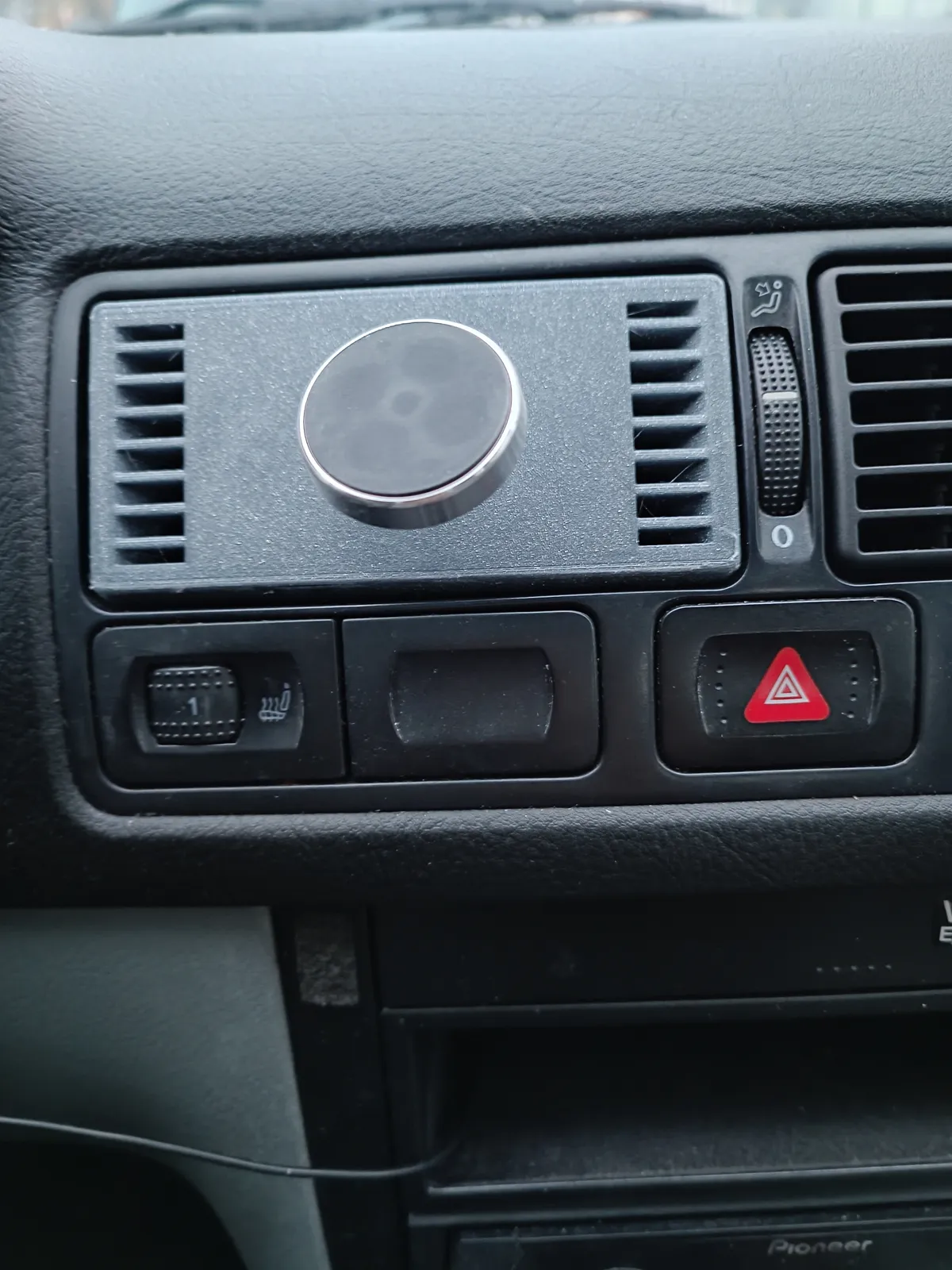 Magnetic phone holder mount for VW Golf IV - Vehicles, in stock in India