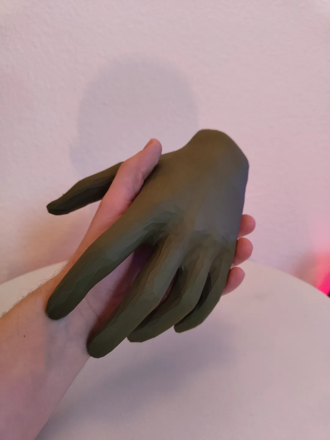 LowPoly Hand Wallmount, photo 2 of 4 - LowPoly Hand Wallmount Jewellery & Accessories