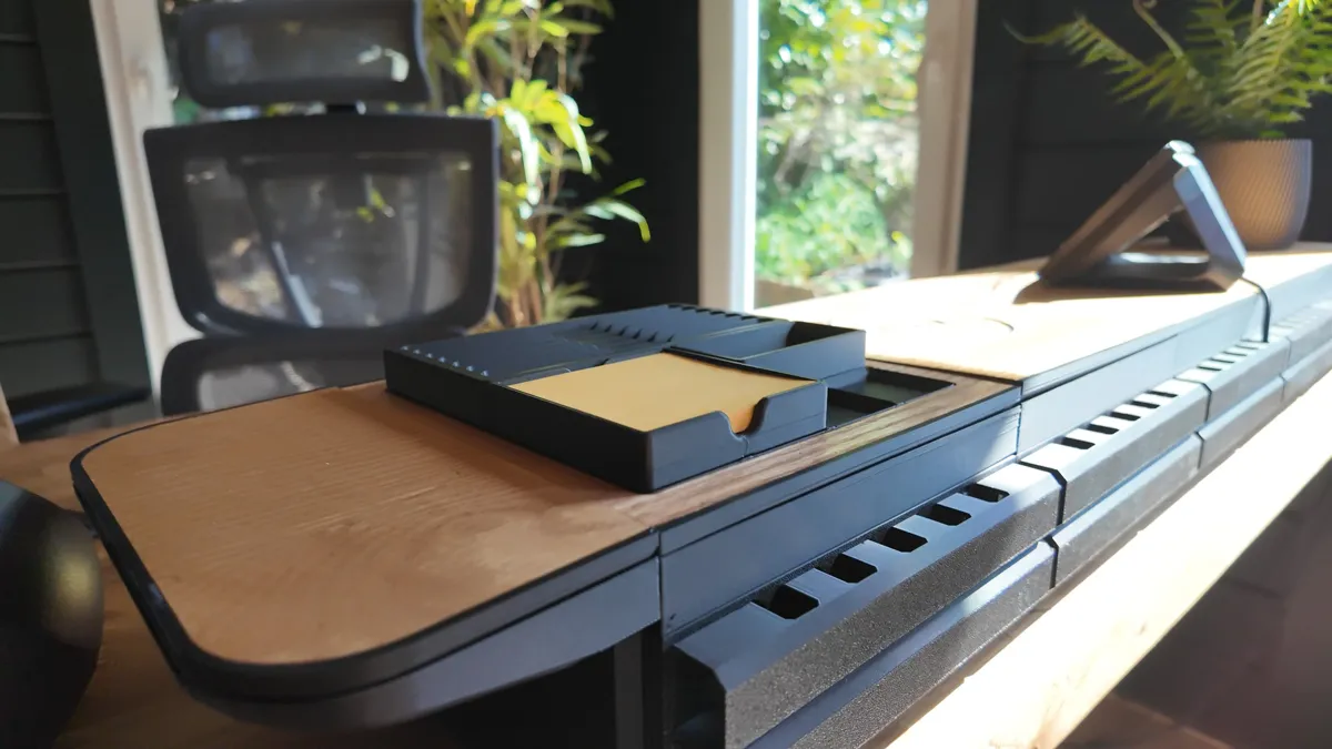 A Modular Desk System, photo 3 of 4 - A Modular Desk System Desk & Office