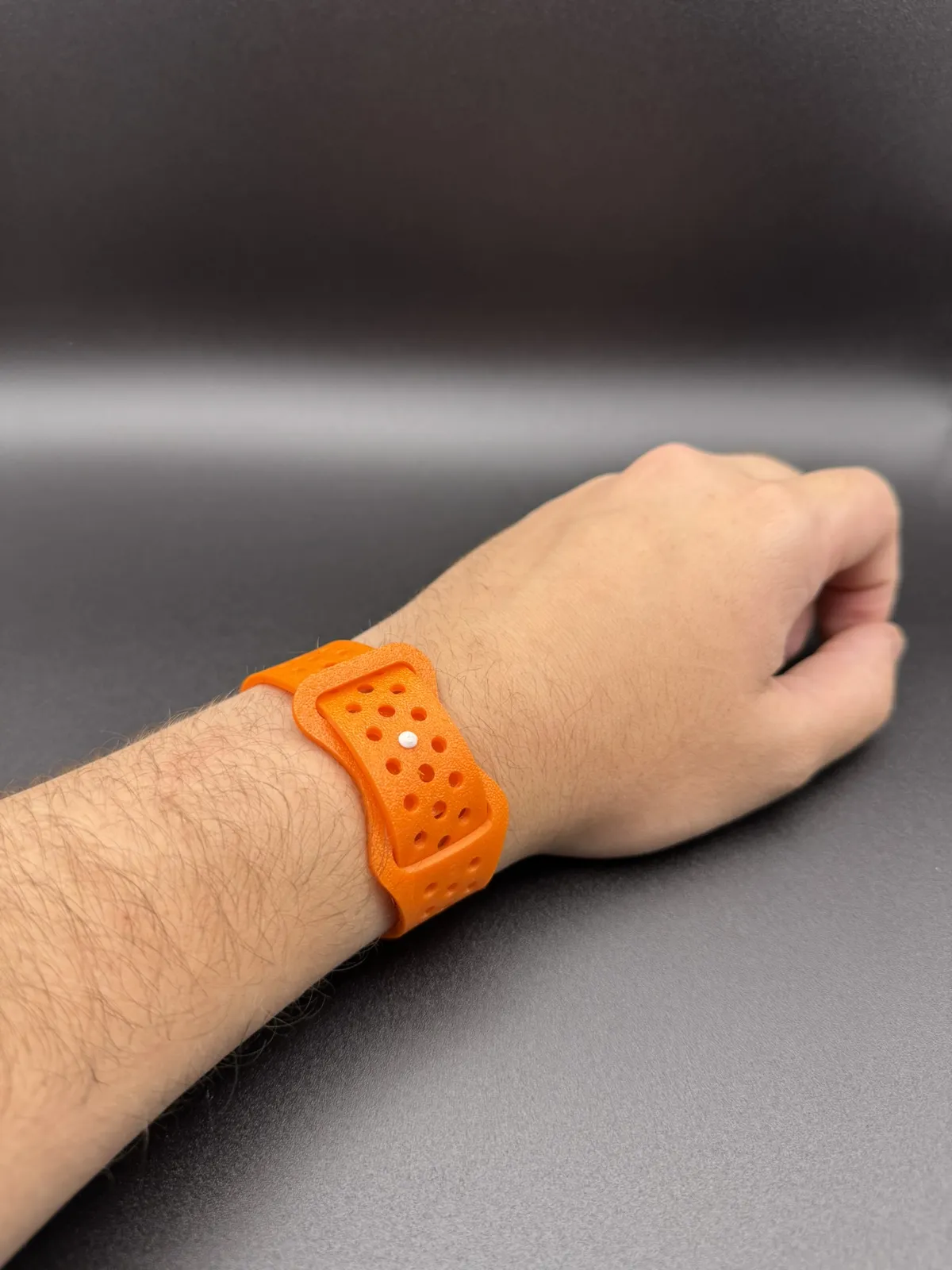 ANTI-NAUSEA ACUPRESSURE WRISTBAND - SEA-BAND, photo 3 of 4 - ANTI-NAUSEA ACUPRESSURE WRISTBAND - SEA-BAND Jewellery & Accessories