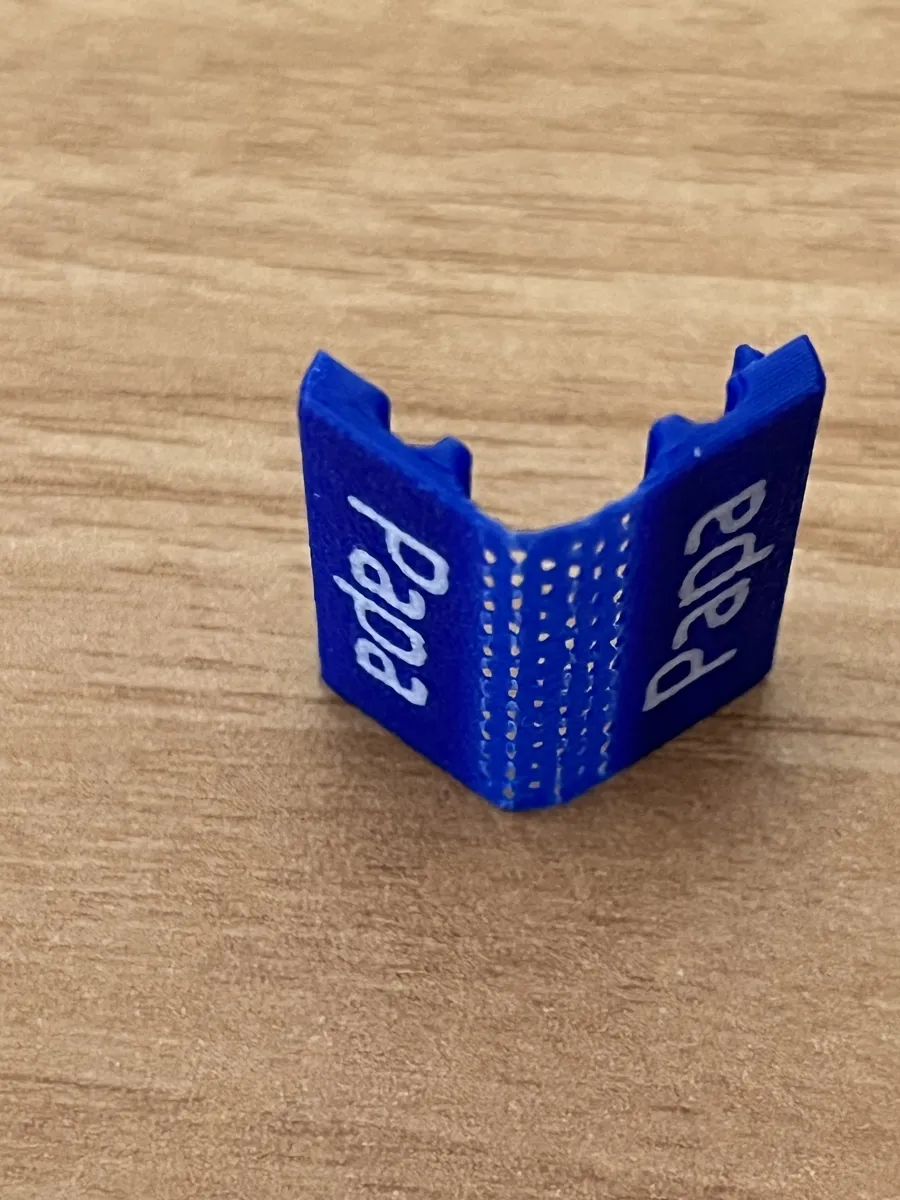 Cable clip / label for iPhone and others, photo 3 of 3 - Cable clip / label for iPhone and others Mobile & Device Accessories