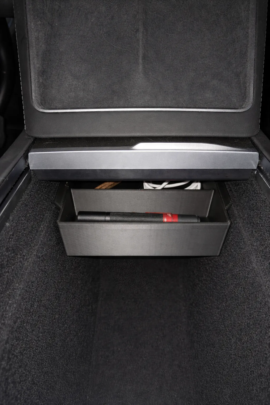Center console tray for Tesla Model Y Juniper 2026, photo 4 of 4 - Center console tray for Tesla Model Y Juniper 2026 Car & Vehicle