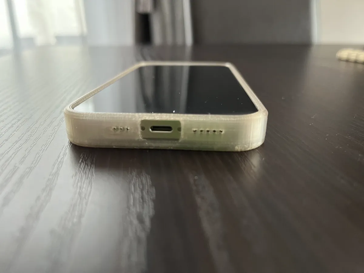 Apple iPhone 13 MagSafe Case, photo 3 of 4 - Apple iPhone 13 MagSafe Case Hobby & DIY