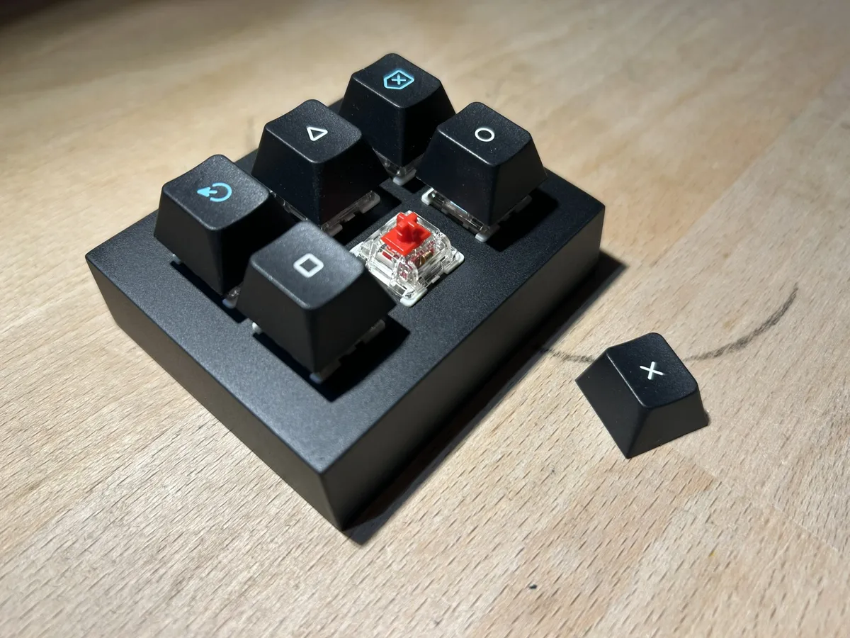 Stream Deck, photo 3 of 4 - Stream Deck Mobile & Device Accessories