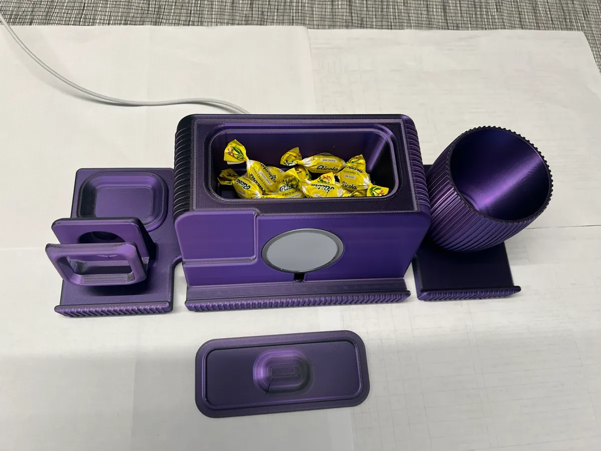 iPhone and Apple Watch Desk Charging Stand, photo 4 of 4 - iPhone and Apple Watch Desk Charging Stand Household