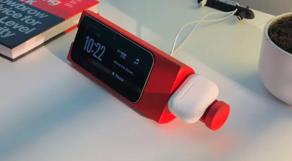 DOCK STANDBY MODE IPHONE MADE IN ITALY, photo 2 of 2 - DOCK STANDBY MODE IPHONE MADE IN ITALY Mobile & Device Accessories