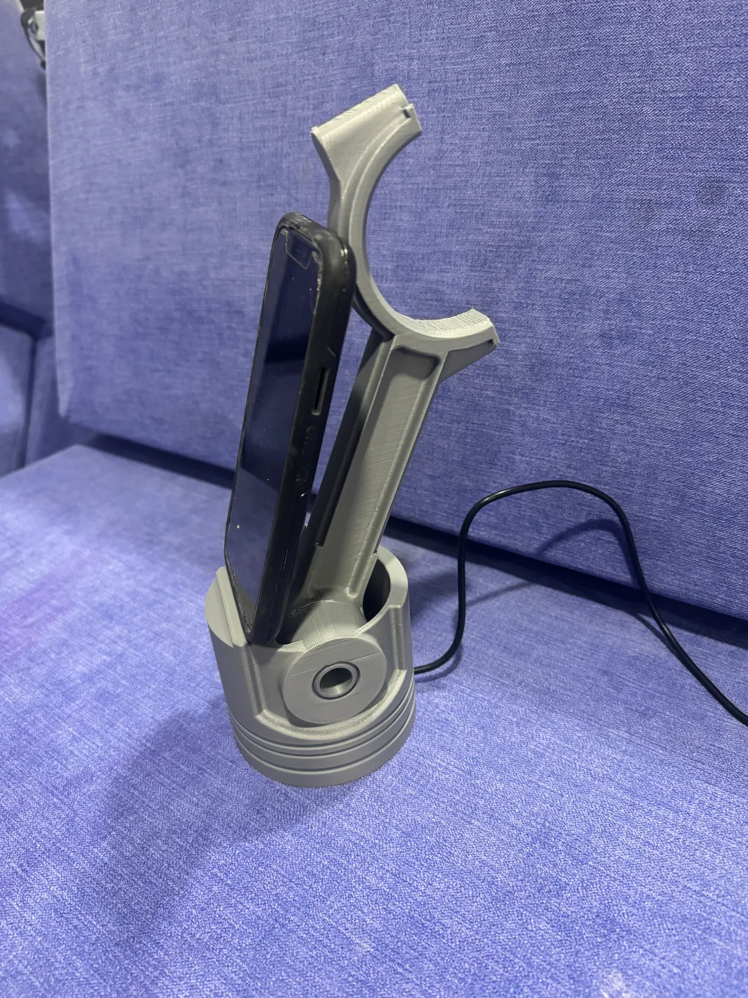 Piston Style Phone Holder, photo 2 of 3 - Piston Style Phone Holder Hobby & DIY