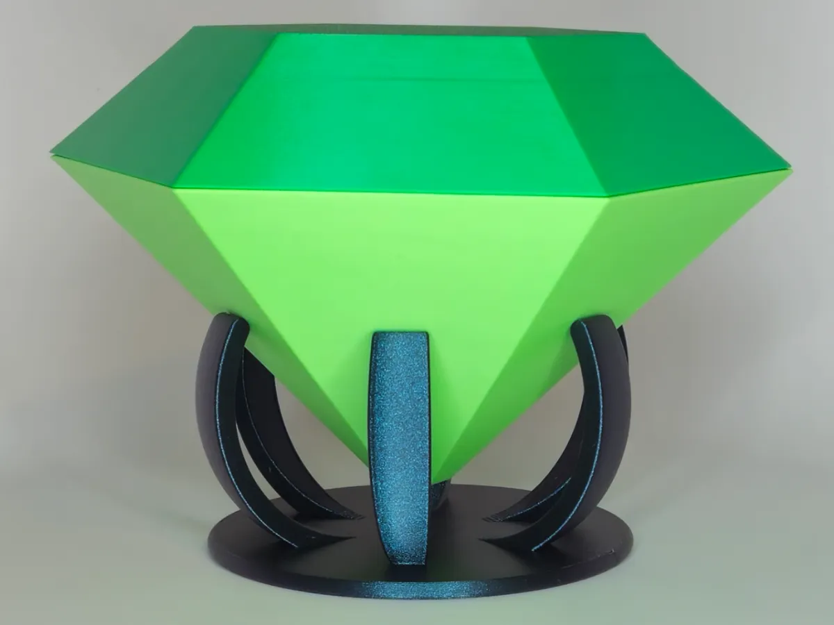 Master Emerald Container with Stand