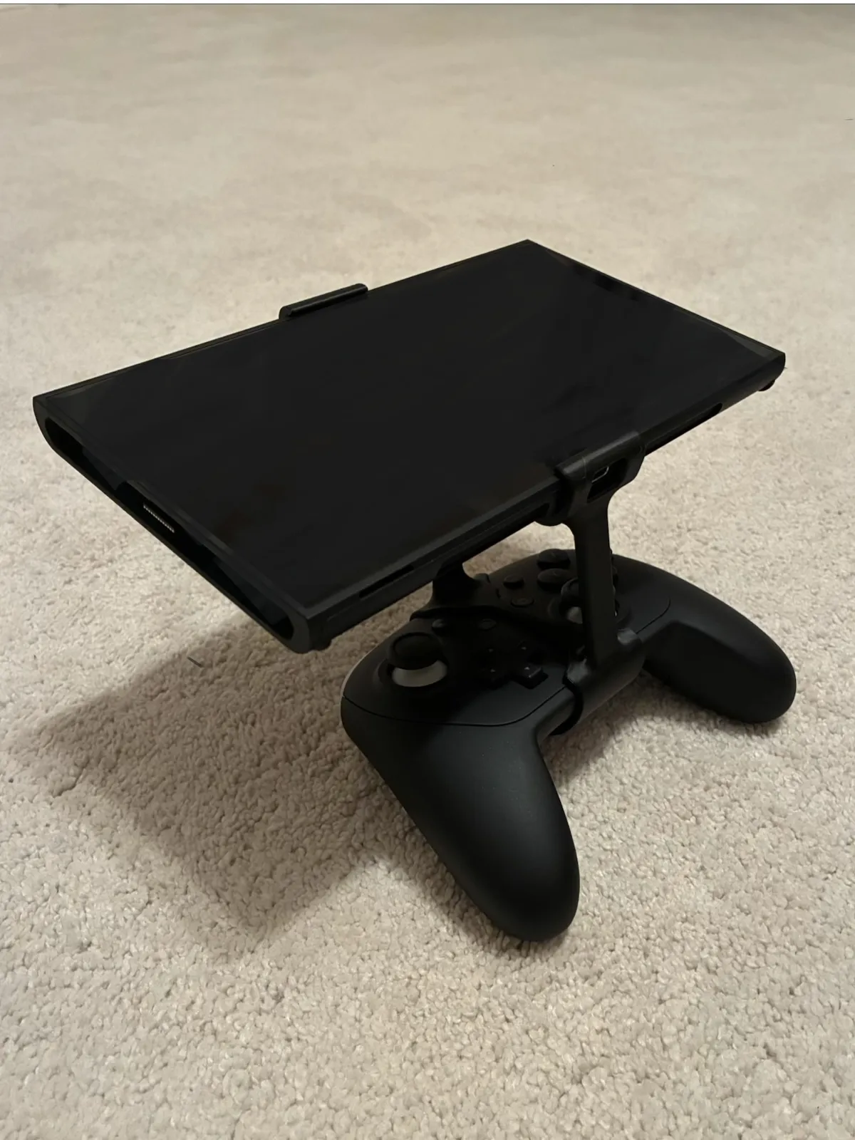 Nintendo Switch 2 Pro Controller to Screen Mount, photo 3 of 4 - Nintendo Switch 2 Pro Controller to Screen Mount Gaming Accessories