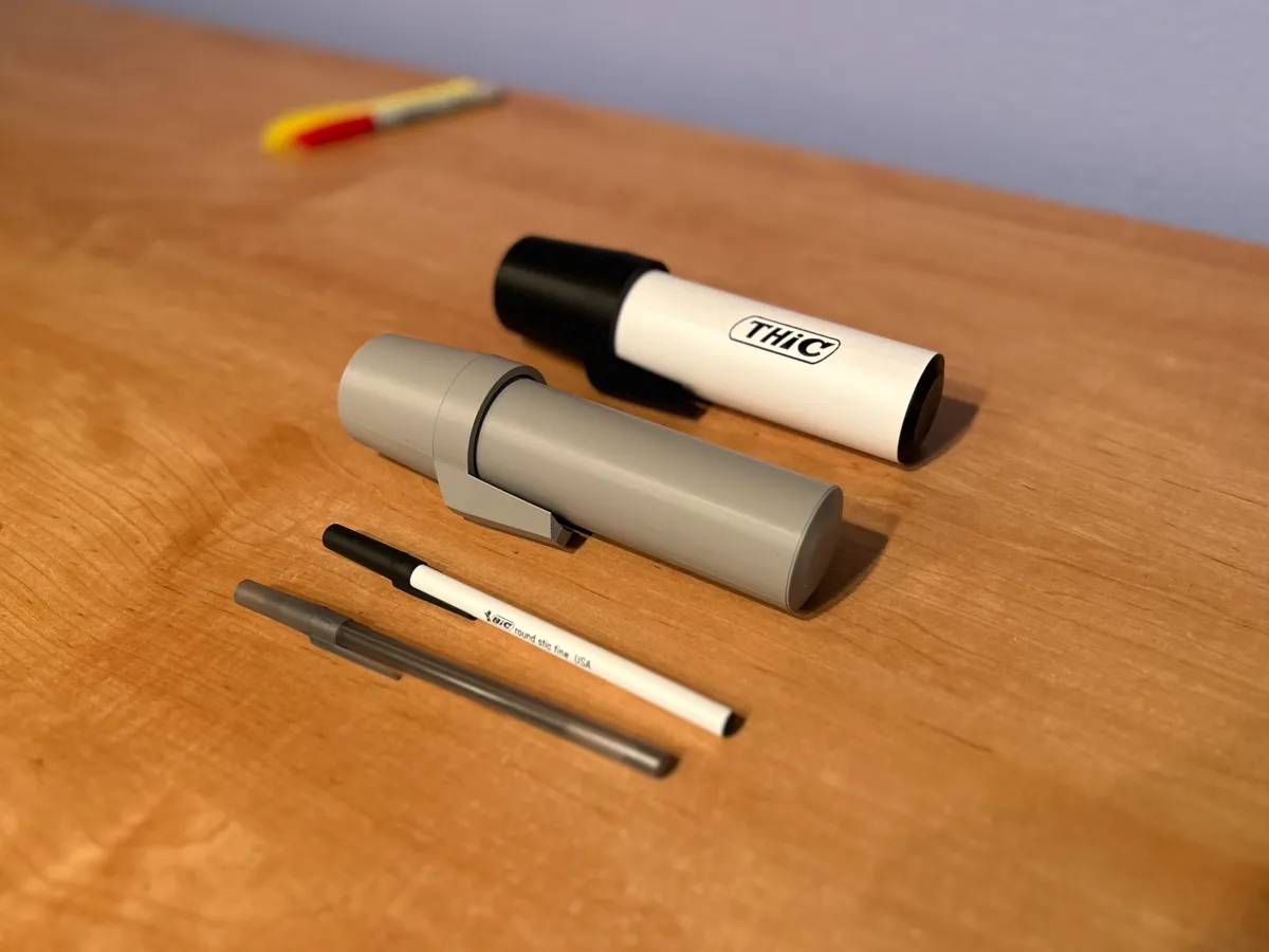 Giant pen pen/pencil case, photo 2 of 4 - Giant pen pen/pencil case Desk & Office