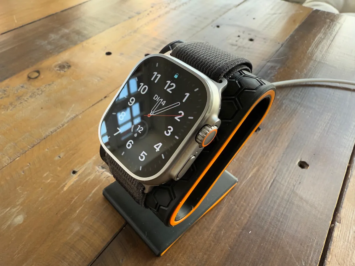 APPLE WATCH CHARGING STAND NEEDED, photo 2 of 4 - APPLE WATCH CHARGING STAND NEEDED Tools