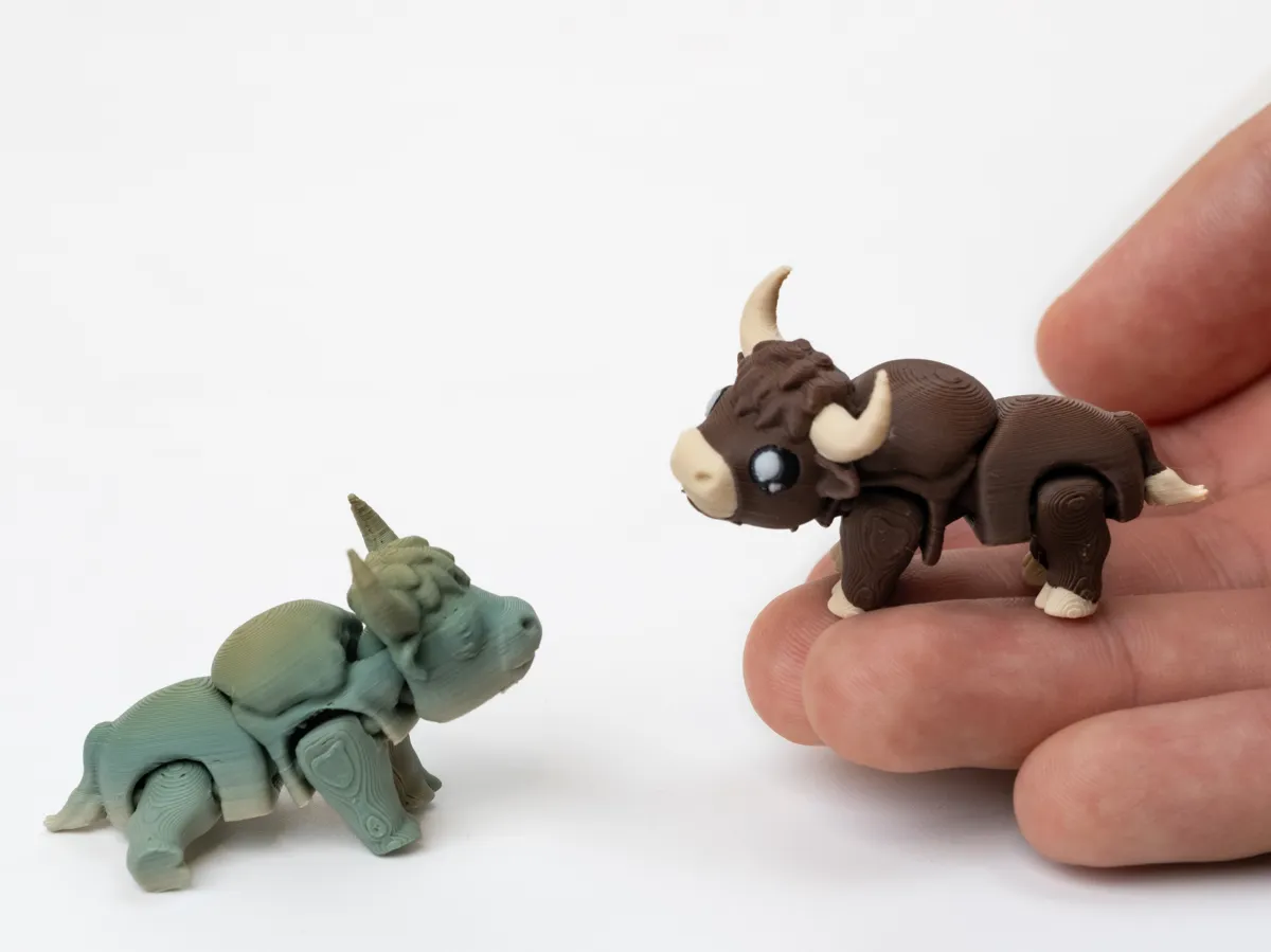 Flexi bull, photo 2 of 4 - Flexi bull Miniatures