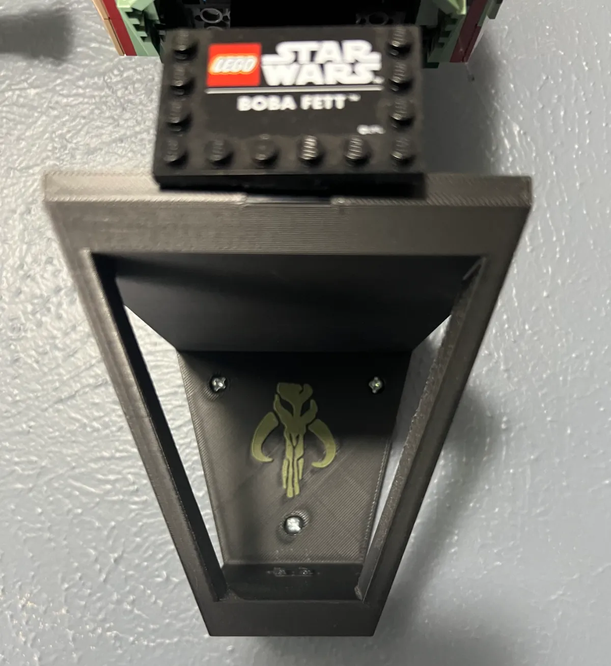 Star Wars Brick Helmet Display - Boba Fett, photo 4 of 4 - Star Wars Brick Helmet Display - Boba Fett Figurines & Collectibles