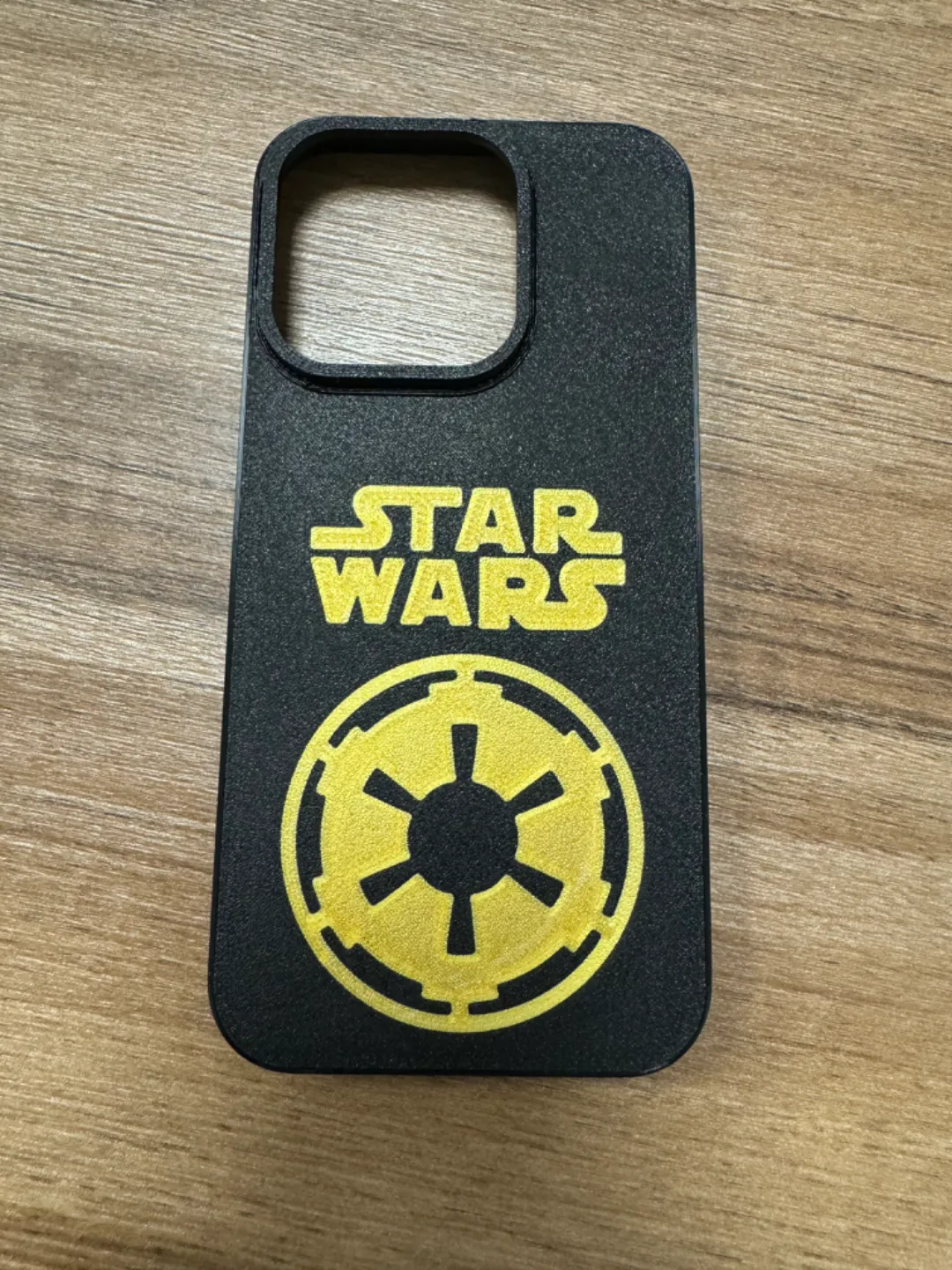 Star Wars iPhone 15 Pro Ultraslim Case, photo 2 of 4 - Star Wars iPhone 15 Pro Ultraslim Case Props & Cosplays