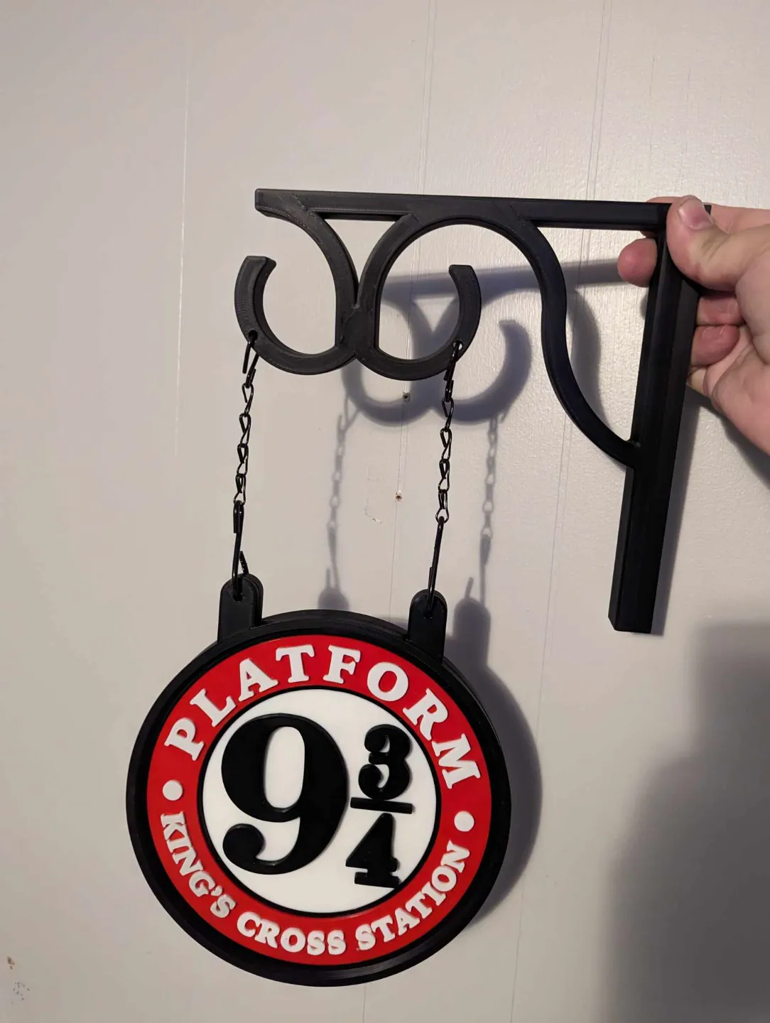 Platform 9 3/4 hanging sign