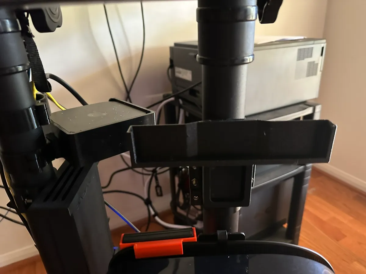 Best Car Phone Holder - IPhone 14 Pro Max, photo 2 of 4 - Best Car Phone Holder - IPhone 14 Pro Max Hobby & DIY