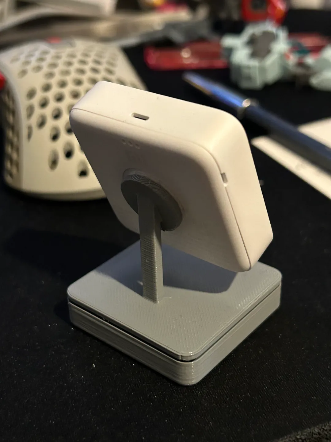 Xiaomi humidity and temperaturer sensor 2 stand, photo 3 of 3 - Xiaomi humidity and temperaturer sensor 2 stand Mobile & Device Accessories