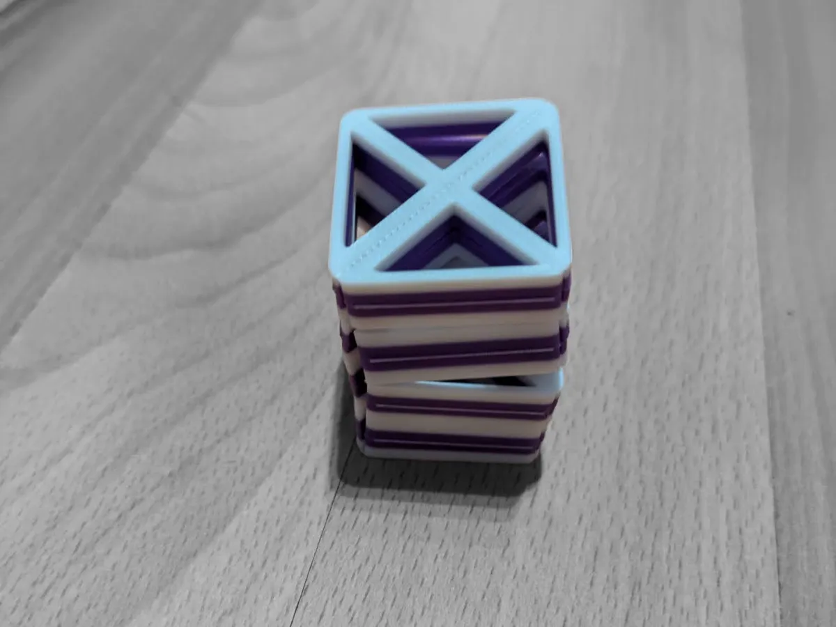 Infinite Flippy Flapper Fidget Toy - only 14g!, photo 3 of 4 - Infinite Flippy Flapper Fidget Toy - only 14g! Toys, Games & Hobbies