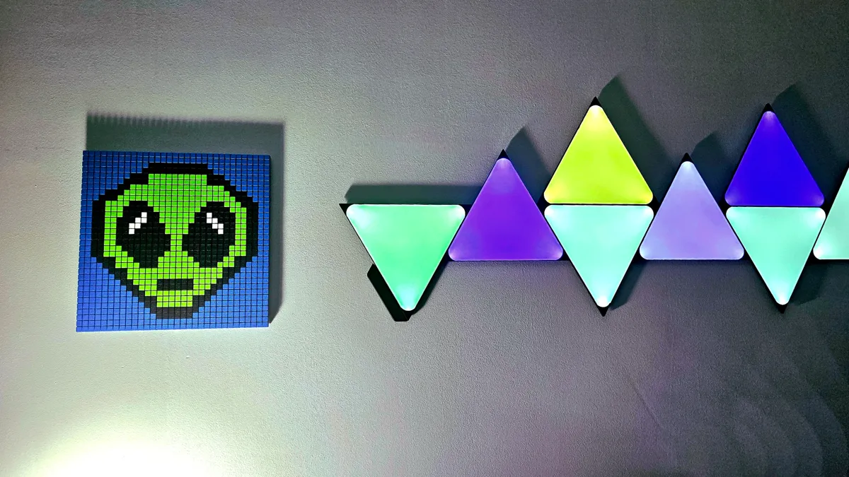 Alien Pixel Art, photo 3 of 4 - Alien Pixel Art Generative Art