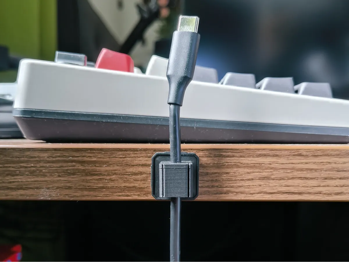 Magnetic ø4.2-Cable Holder