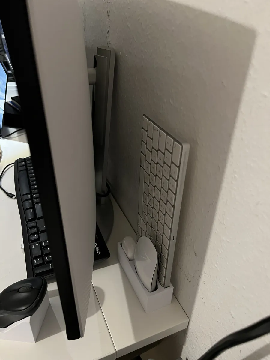 Apple Magic Keyboard, AirPods & Mouse Stand, photo 3 of 4 - Apple Magic Keyboard, AirPods & Mouse Stand Generative Art