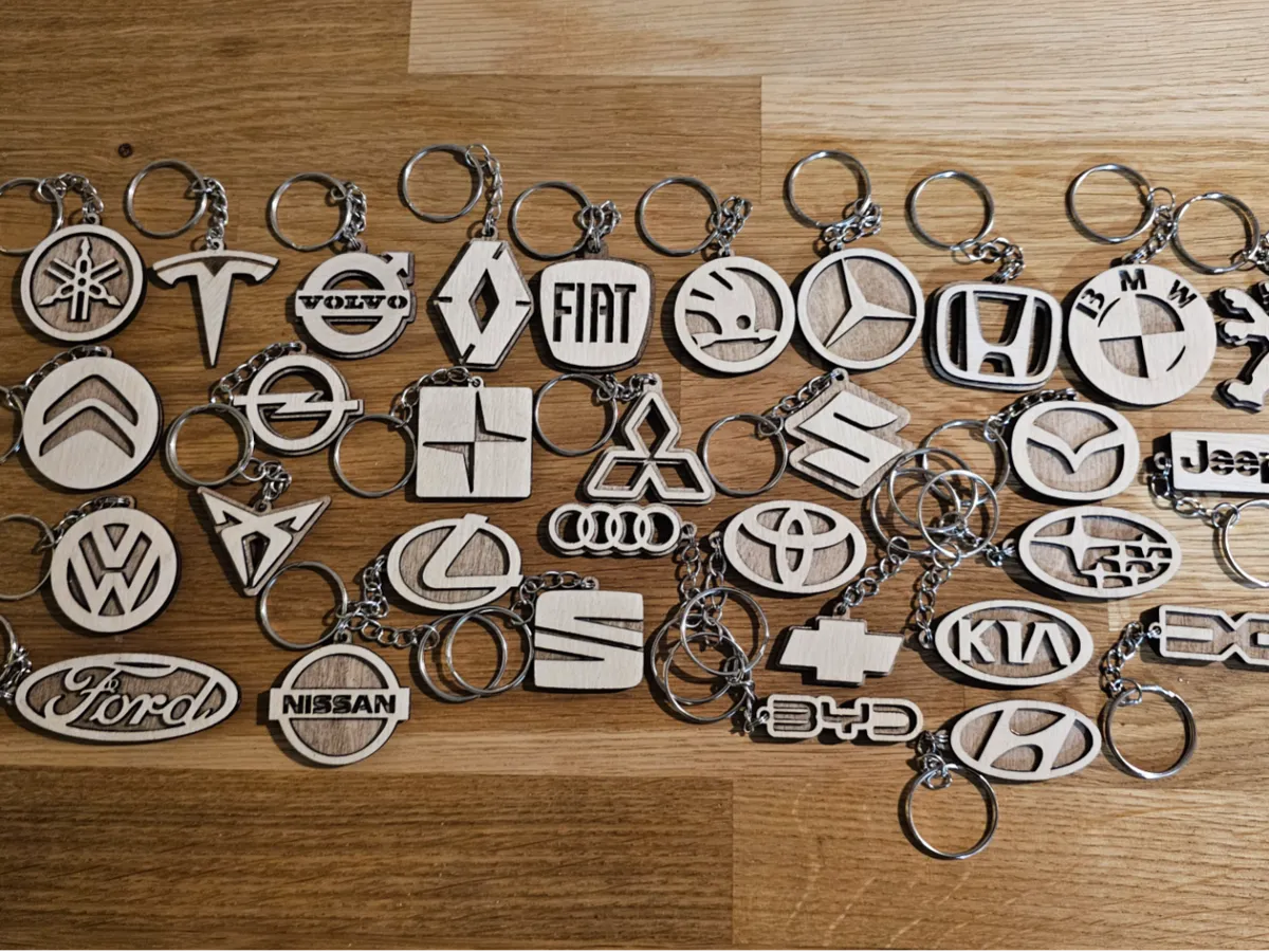 Car logo keychain