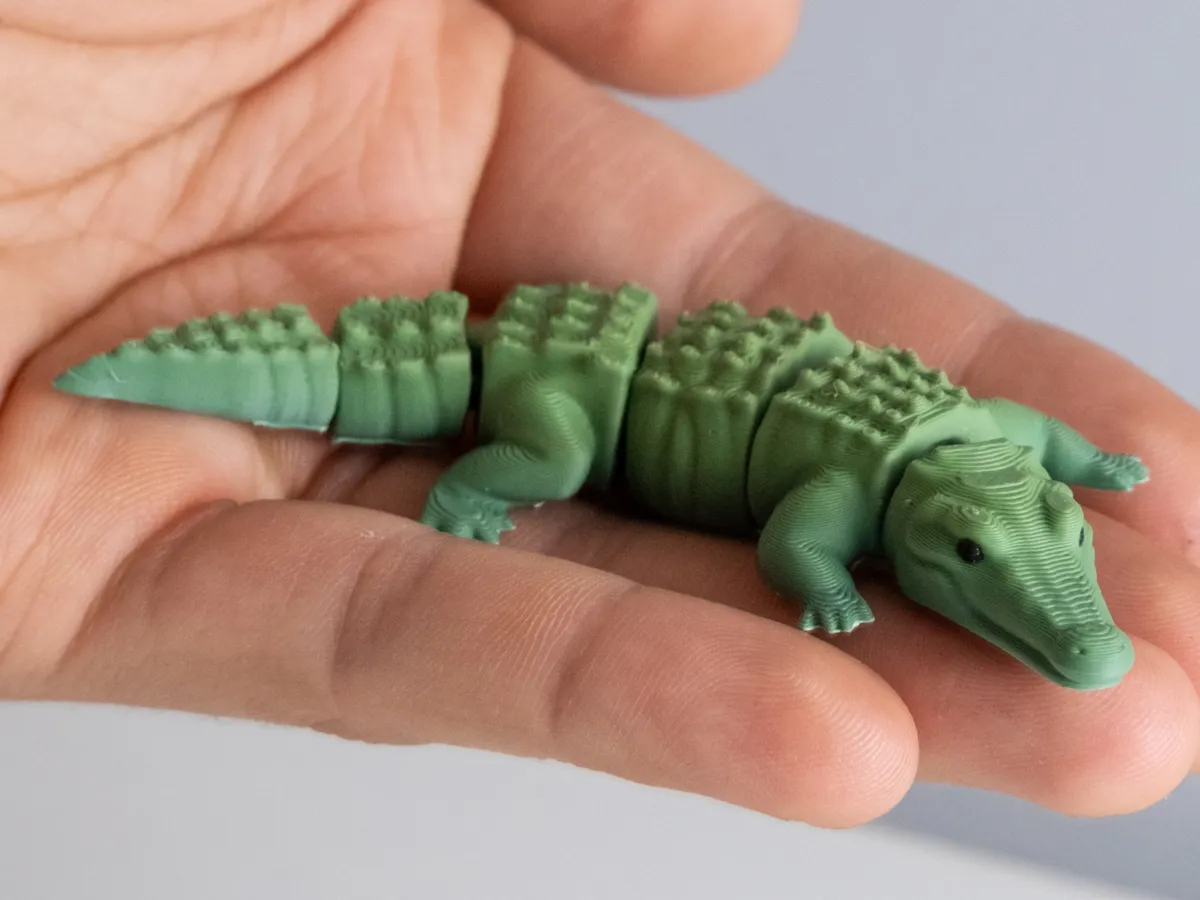 Flexible Crocodile - Articulated, photo 3 of 4 - Flexible Crocodile - Articulated Fidget & Sensory Toys
