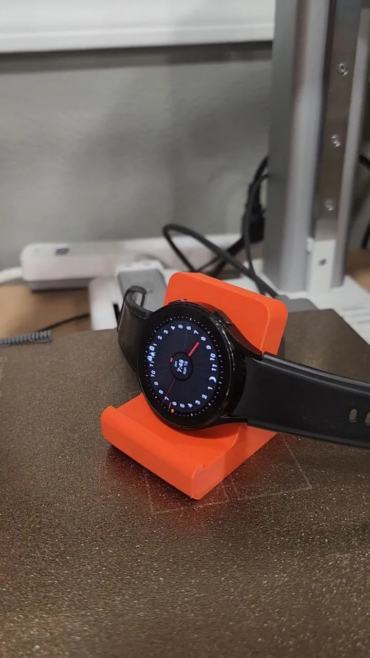 Galaxy Watch 4 Charger Stand, photo 2 of 4 - Galaxy Watch 4 Charger Stand Mobile & Device Accessories