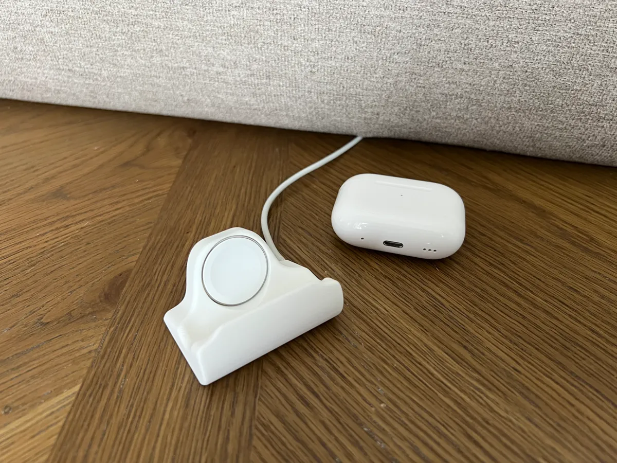 AirPods Pro 2 Wireless Charging Stand - Minimal, photo 4 of 4 - AirPods Pro 2 Wireless Charging Stand - Minimal Hobby & DIY