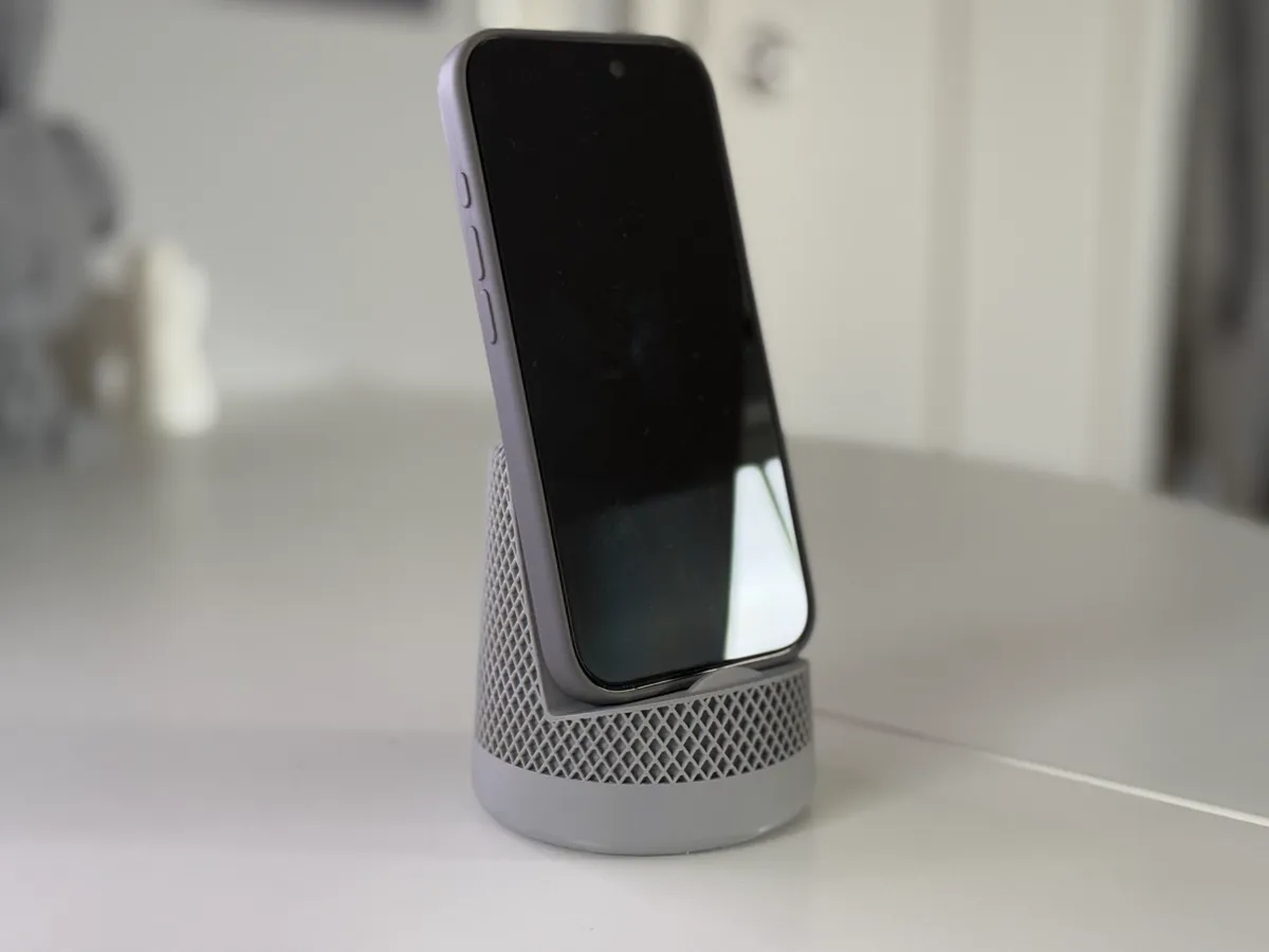 HomePod-Inspired Phone Stand, photo 2 of 3 - HomePod-Inspired Phone Stand Household