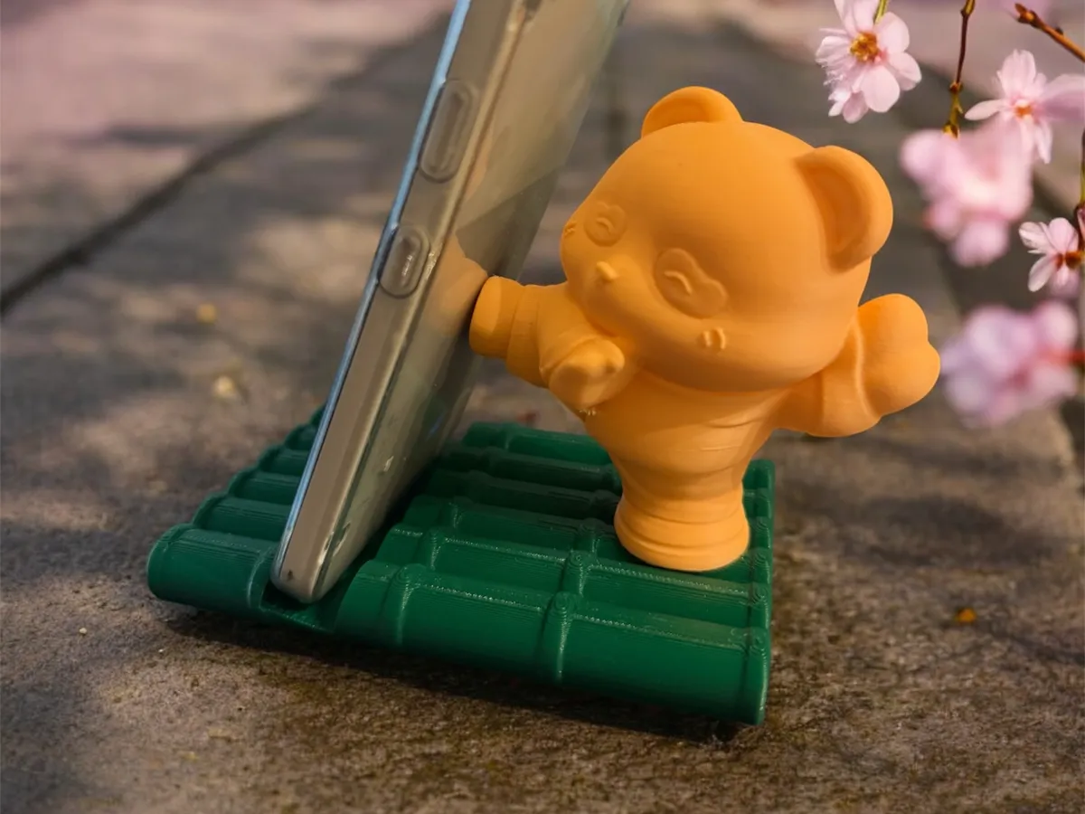 Panda Kung Fu Phone Stand