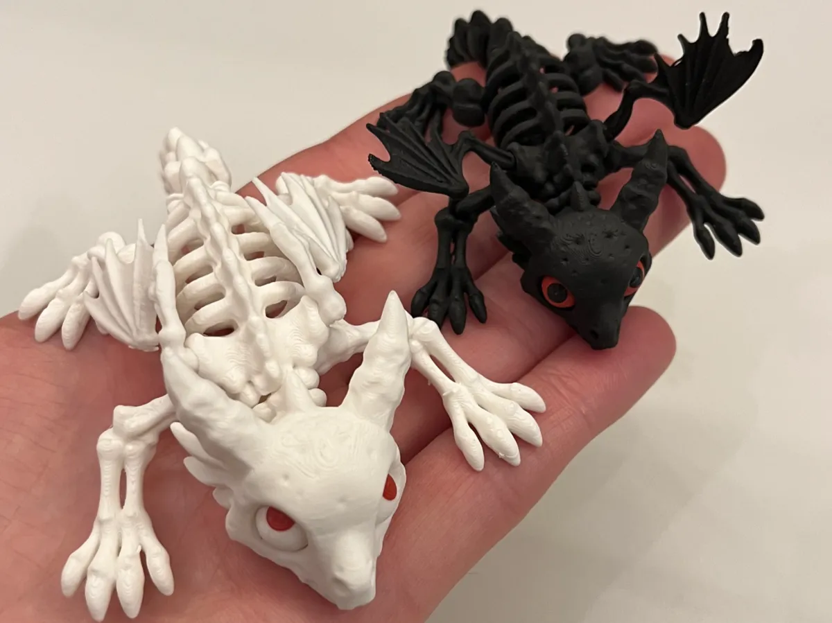 Articulated skeleton dragon with moveable eyes