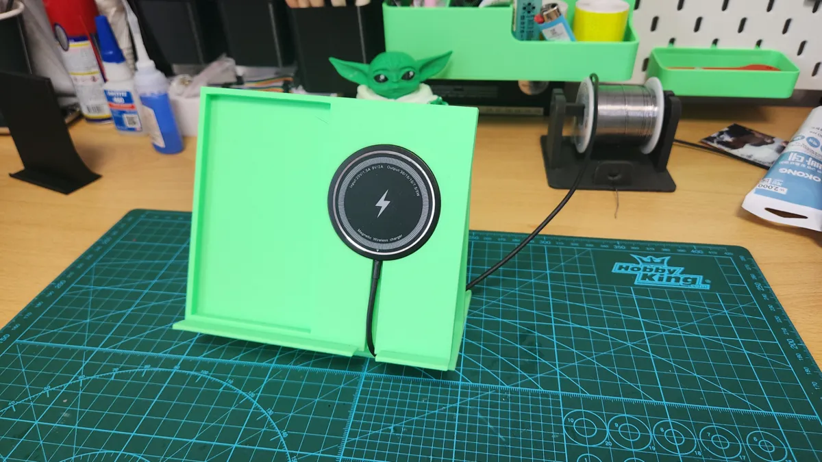 Universal foldable phone wireless charging stand, photo 2 of 2 - Universal foldable phone wireless charging stand Household