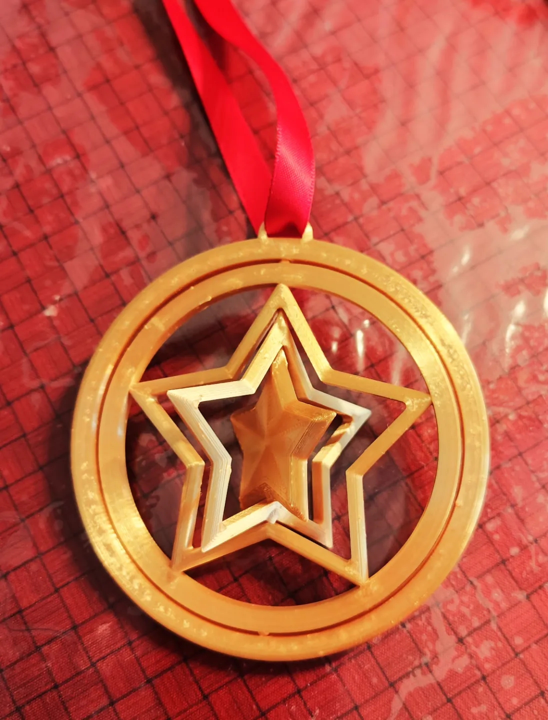 Spinning Christmas Ornament Star Gyro, photo 3 of 4 - Spinning Christmas Ornament Star Gyro Household
